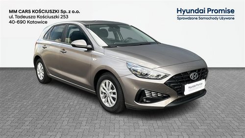 HYUNDAI i30