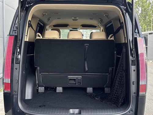 HYUNDAI Staria 24 -